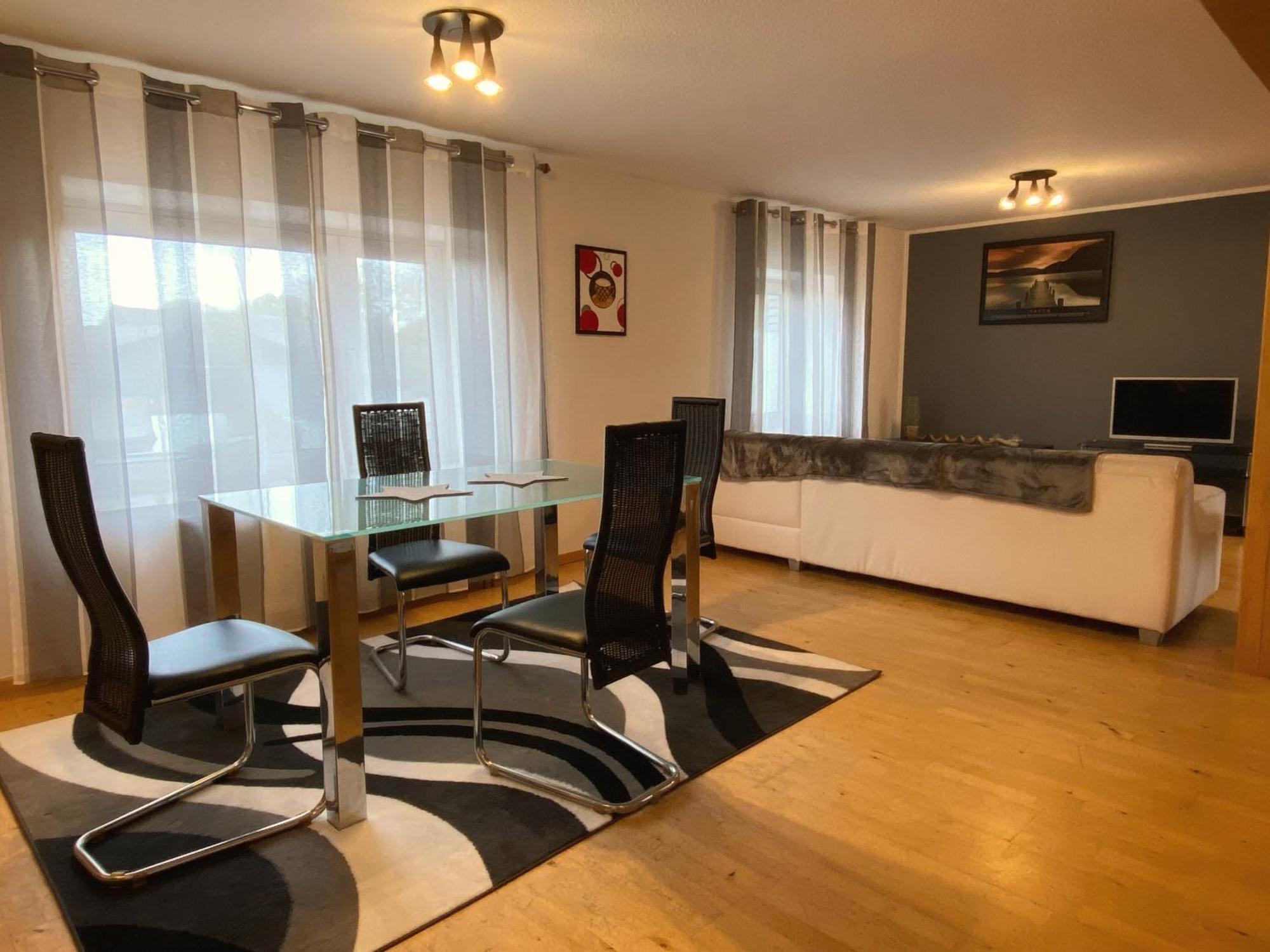 Hotel-Restaurant-Haus Berger Viersen Bagian luar foto