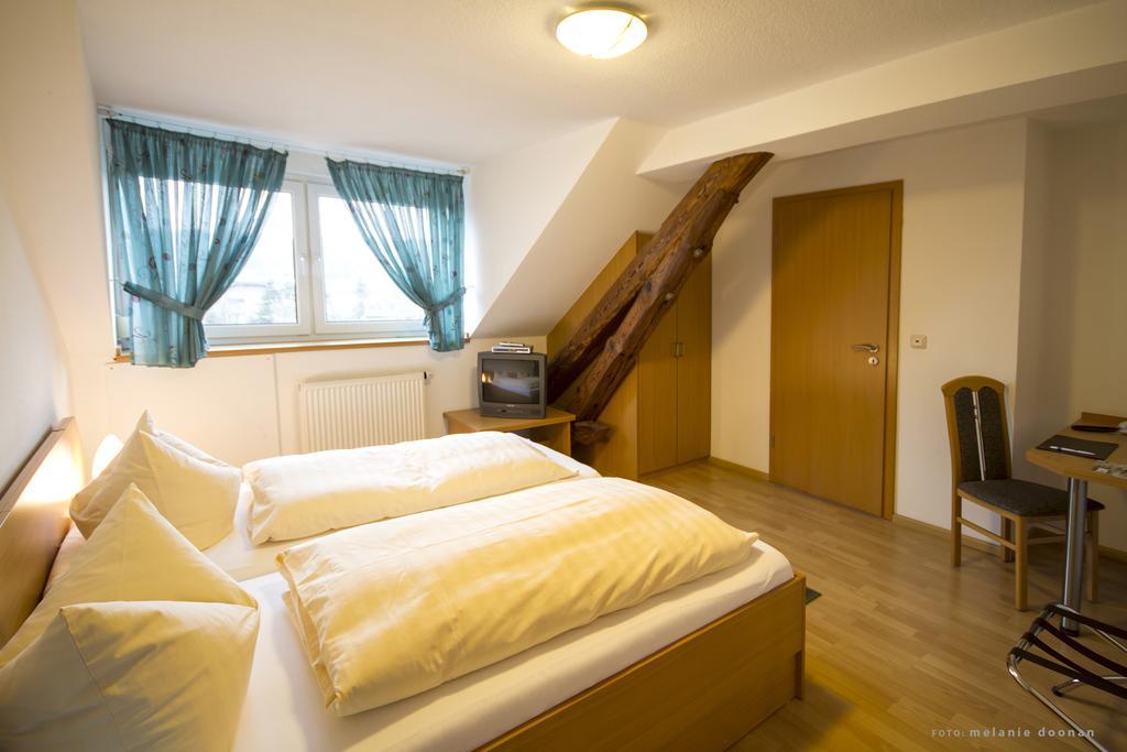Hotel-Restaurant-Haus Berger Viersen Bagian luar foto