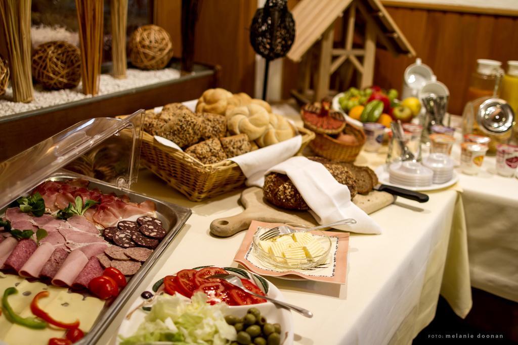 Hotel-Restaurant-Haus Berger Viersen Bagian luar foto
